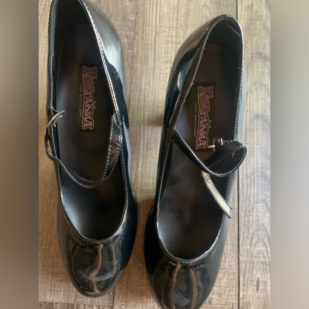 Funtasma black Mary Jane Platform heels size 11. Preowned .